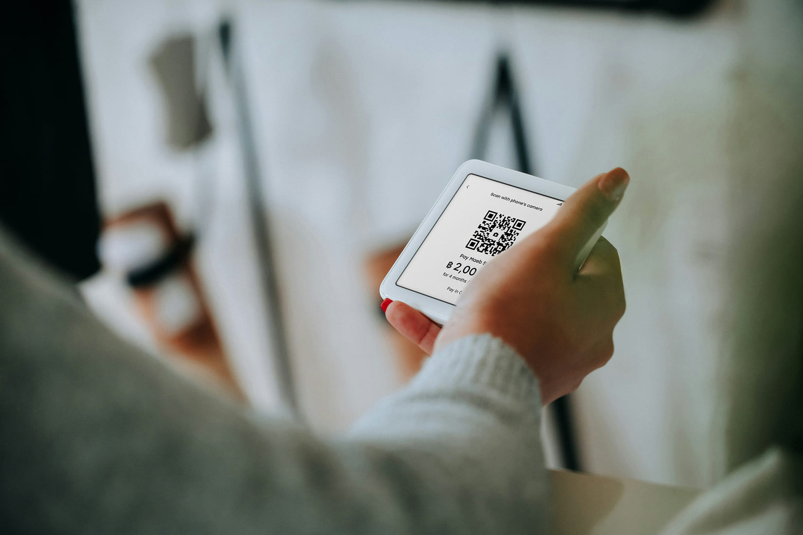 Tap a card with bolt device